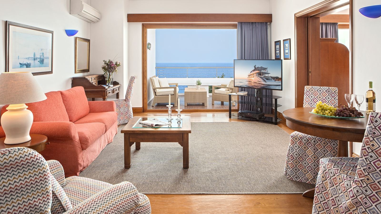 rooms-premium-hotel-bungalow-suite-sea-view