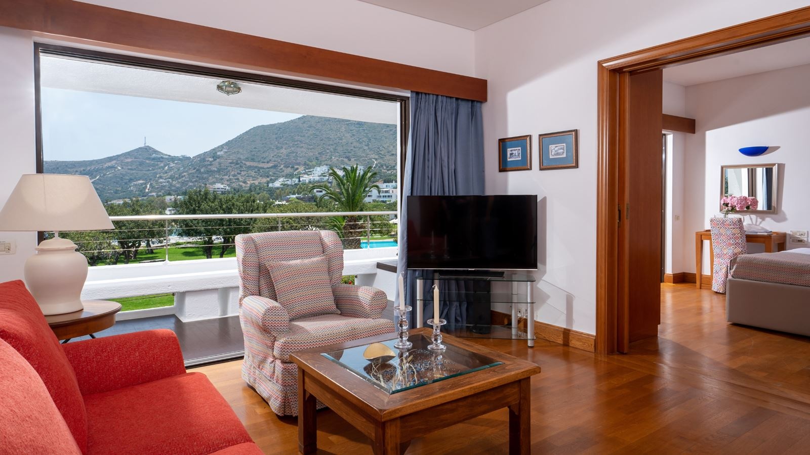 rooms-deluxe-hotelbungalow-suite-sea-view