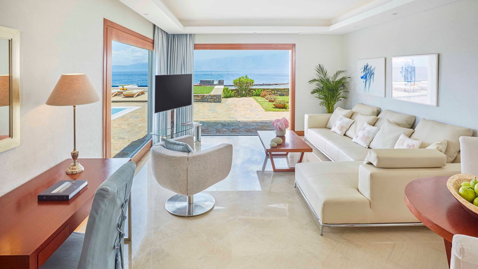 rooms-grand-villa-sea-view-private-heated-pool