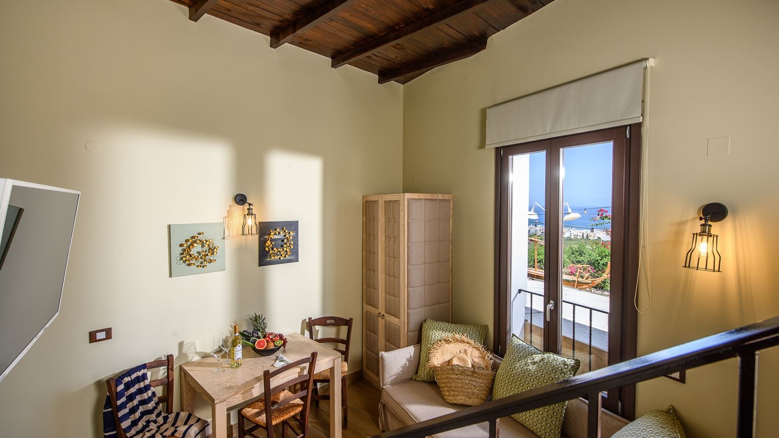 rooms-luxury-annex-split-level-suite