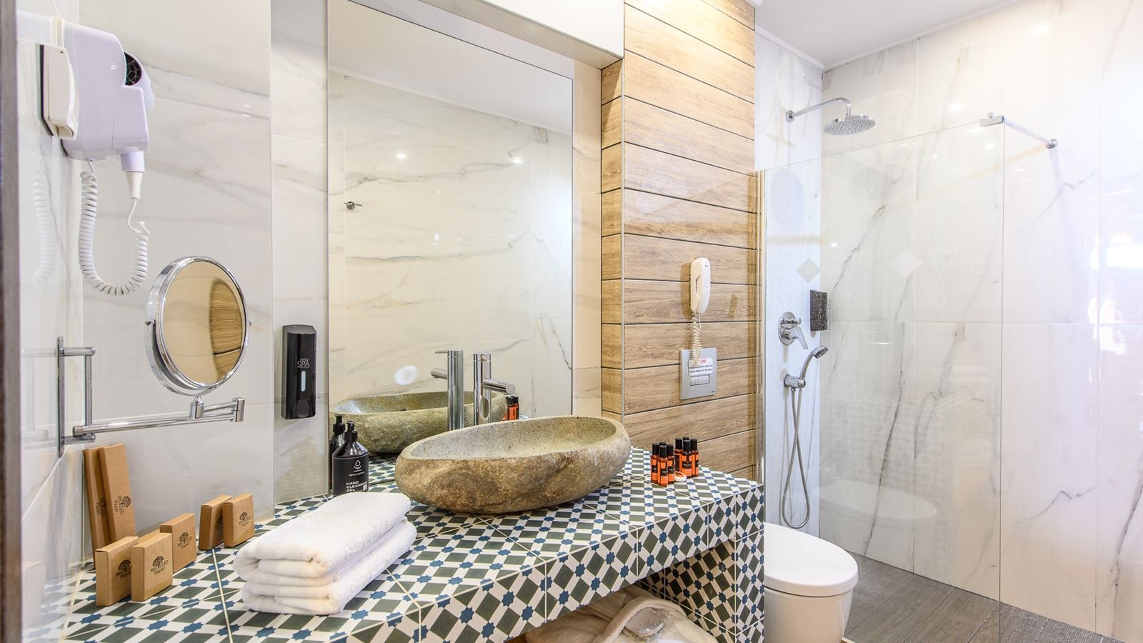 rooms-premium-room-inland-view-private-pool