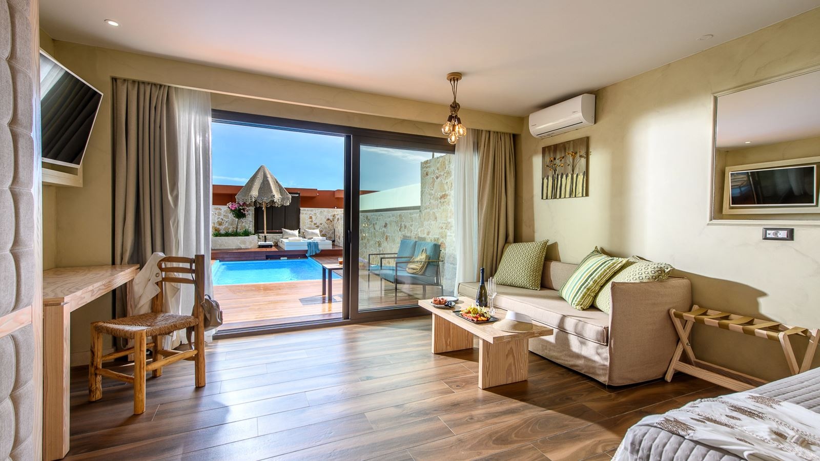 rooms-premium-room-inland-view-private-pool