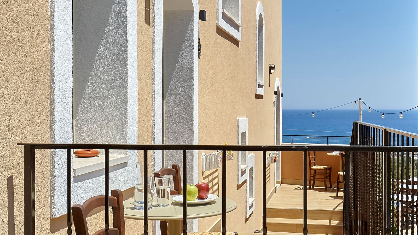 rooms-luxury-annex-split-level-suite