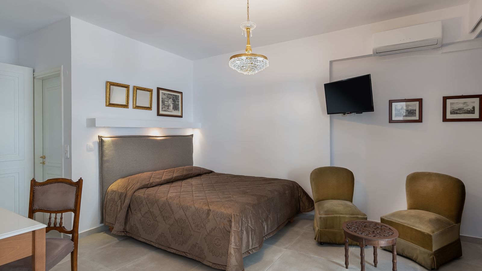 rooms-superior-double-room-balcony-or-terrace