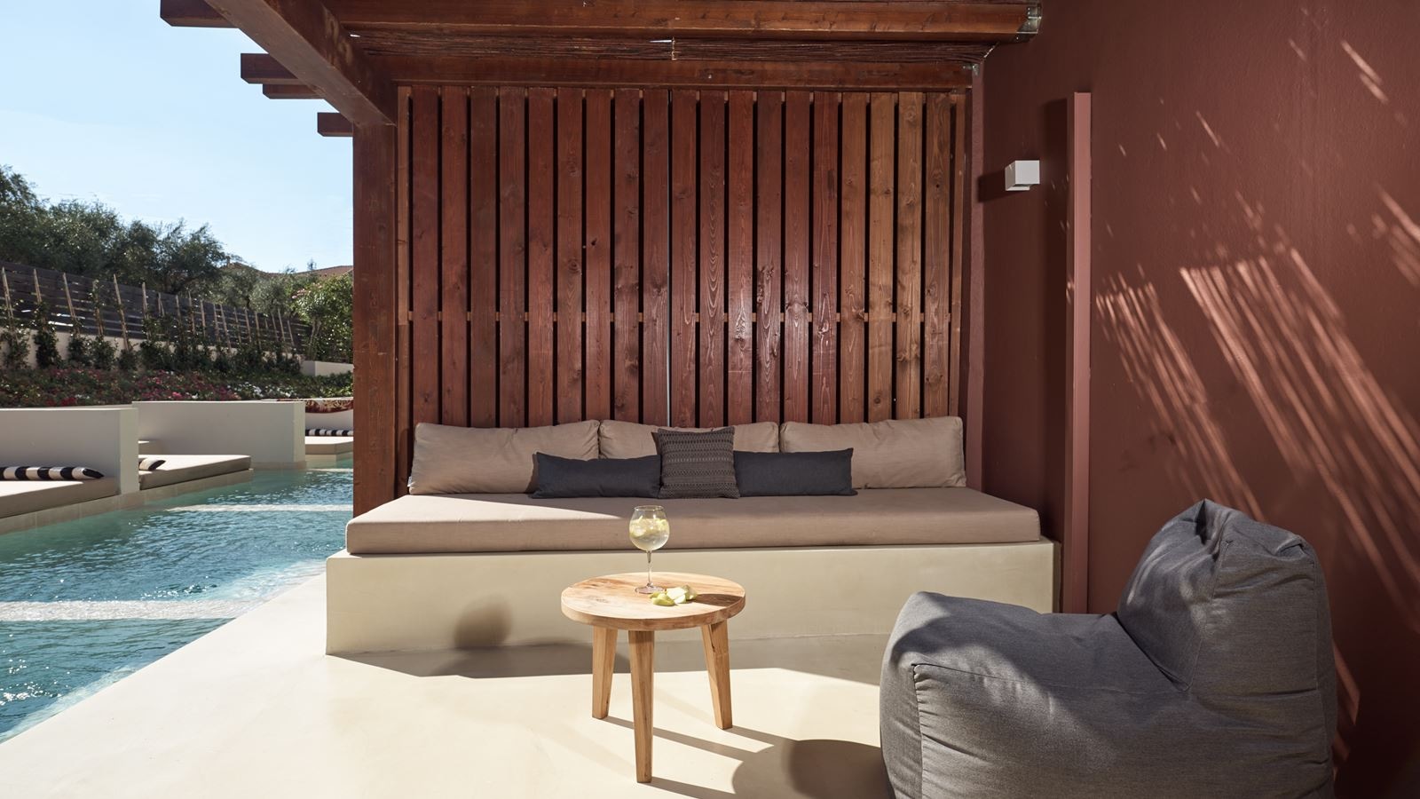 rooms-double-room-superior-swim-up