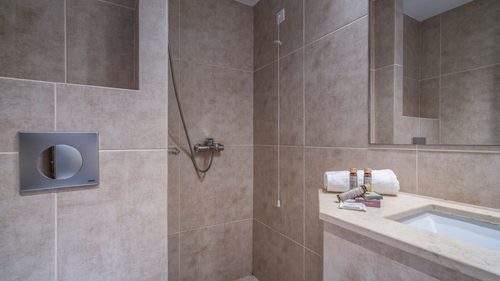 rooms-double-room-deluxe