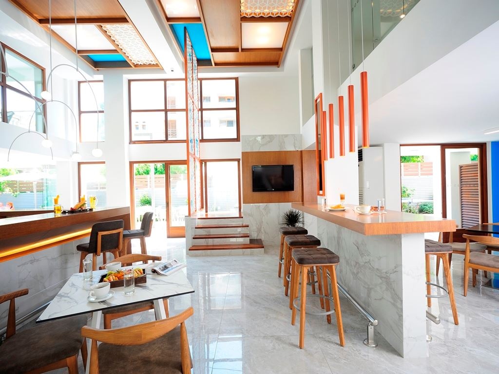 restaurants-green-and-grill-restaurant