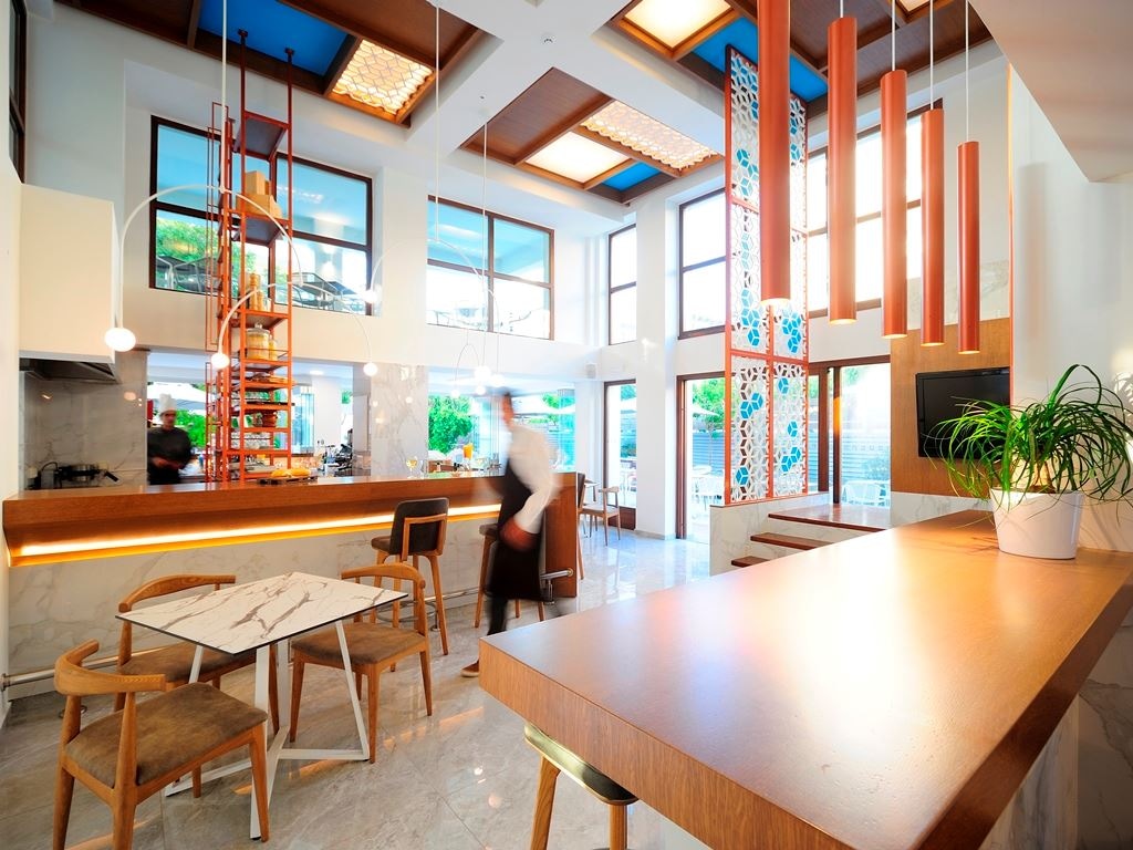 restaurants-green-and-grill-restaurant