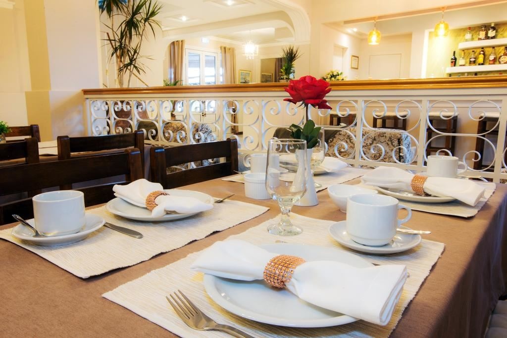 restaurants-main-restaurant