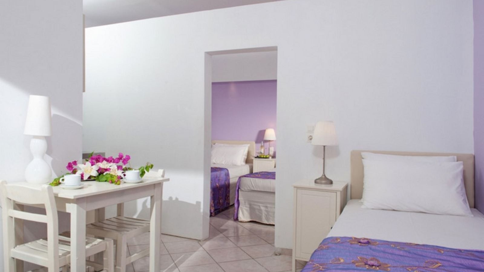 rooms-promo-primavera-family-room
