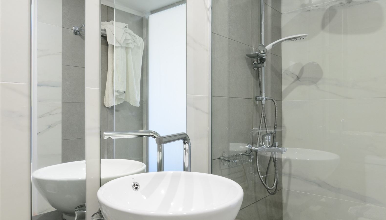 rooms-double-room-sv-balcony-or-terrace