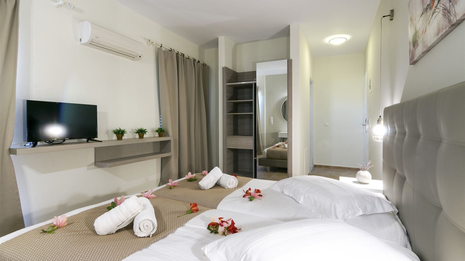 rooms-double-room-sv-balcony-or-terrace