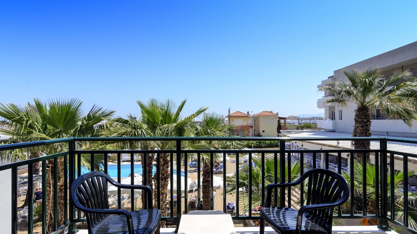 rooms-double-room-sv-balcony-or-terrace