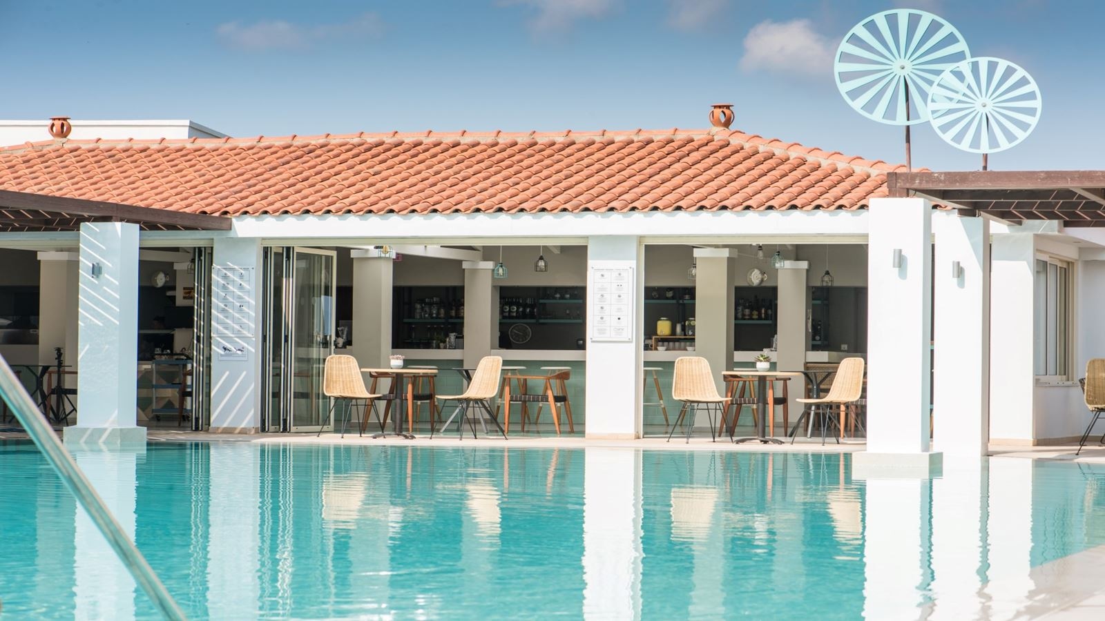 bars-agiazi-pool--snack-bar