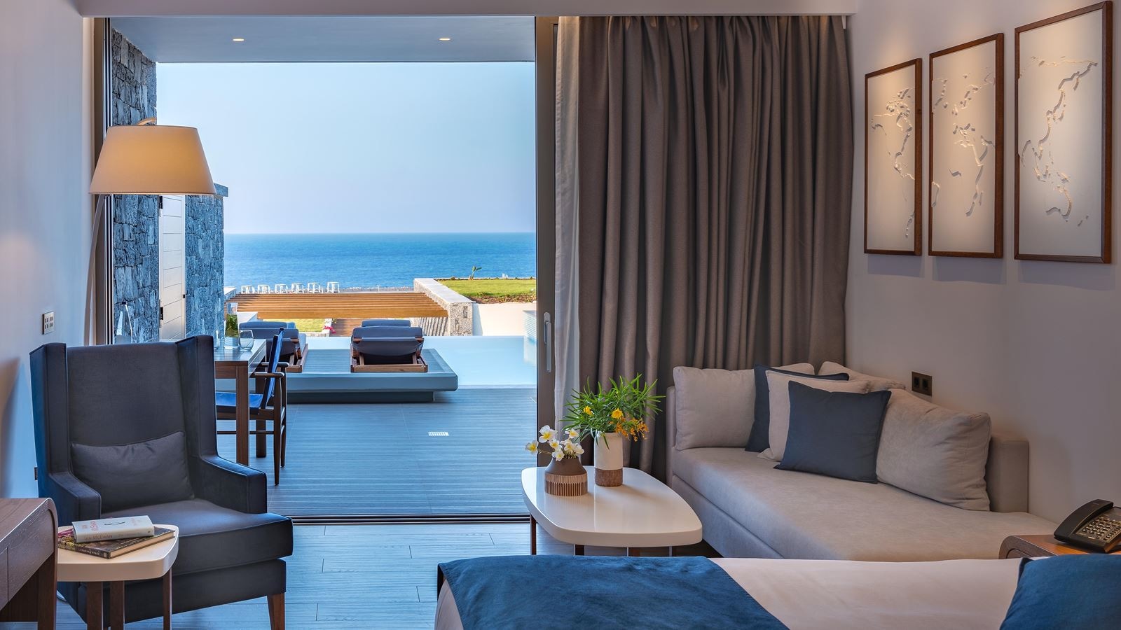 rooms-junior-suite-sea-view-private-pool