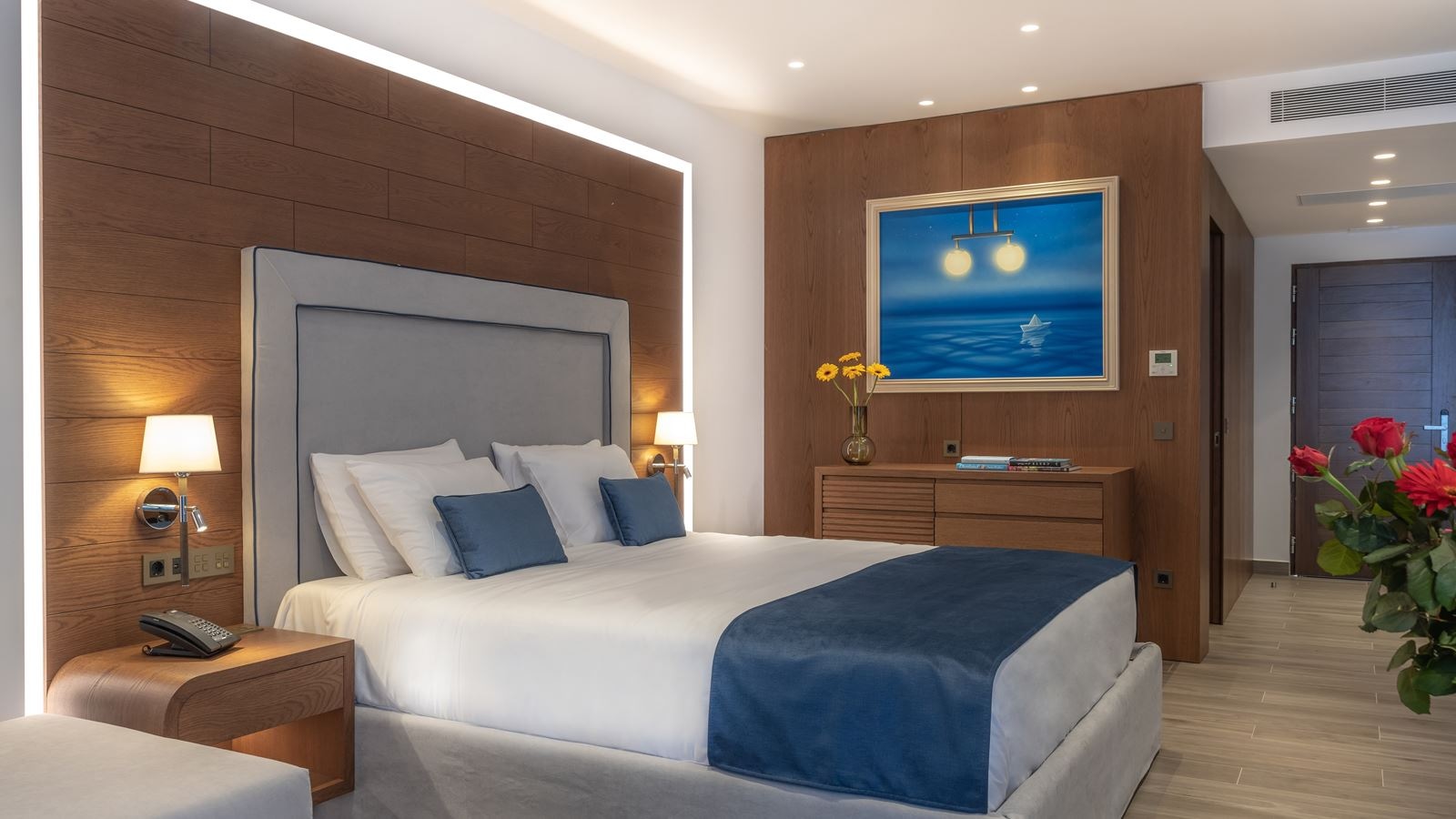 rooms-aqua-marine-suite-waterfront-with-heated-outdoor-whirlpool-and-gym