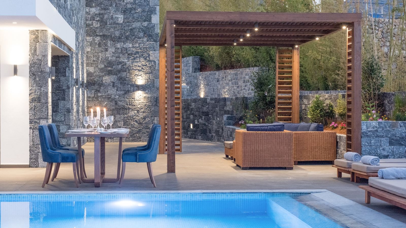 rooms-grand-royal-villa-3-bedrooms-on-three-floors-sea-view-with-private-heated-pool-sweetspa-and-gym