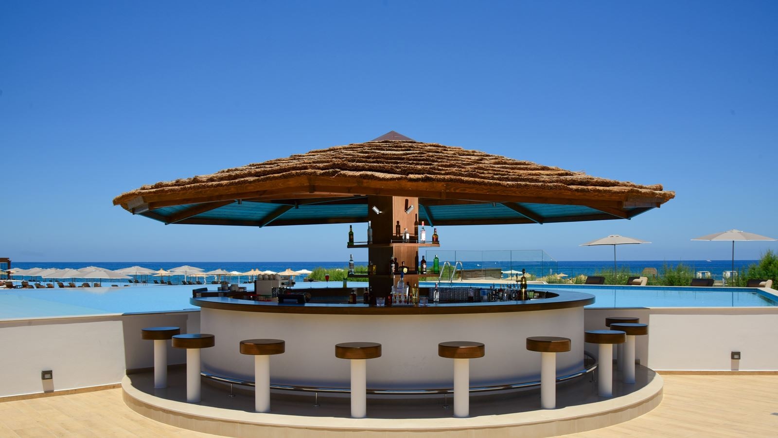 bars-pool--snack-bar-breeze