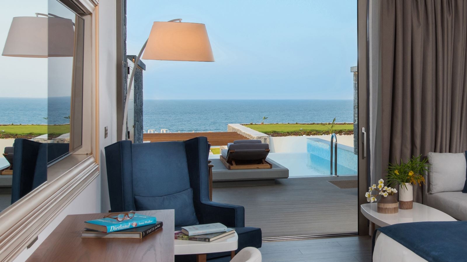 rooms-junior-suite-sea-view-private-pool