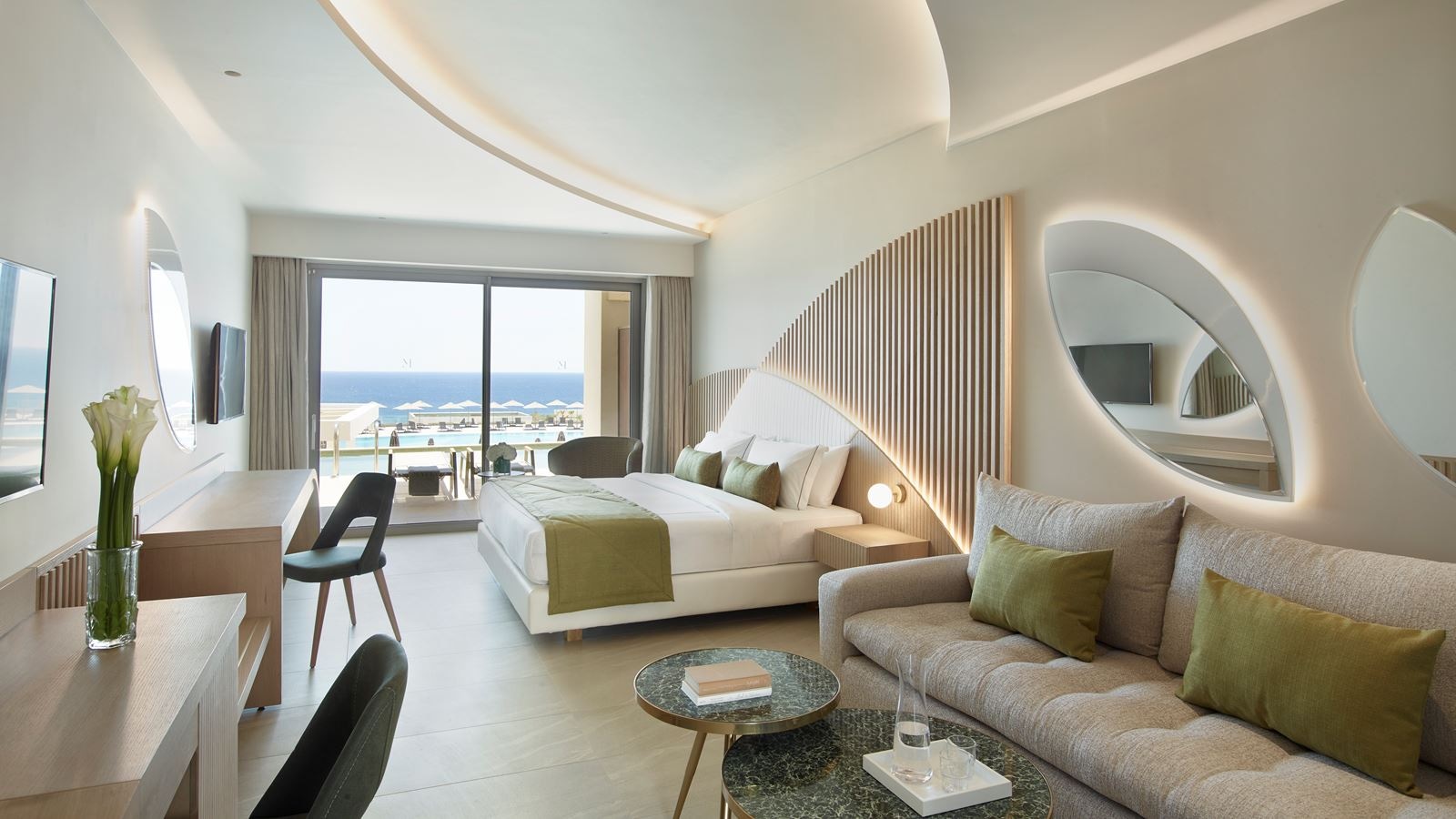 rooms-junior-suite-sea-view-swim-up