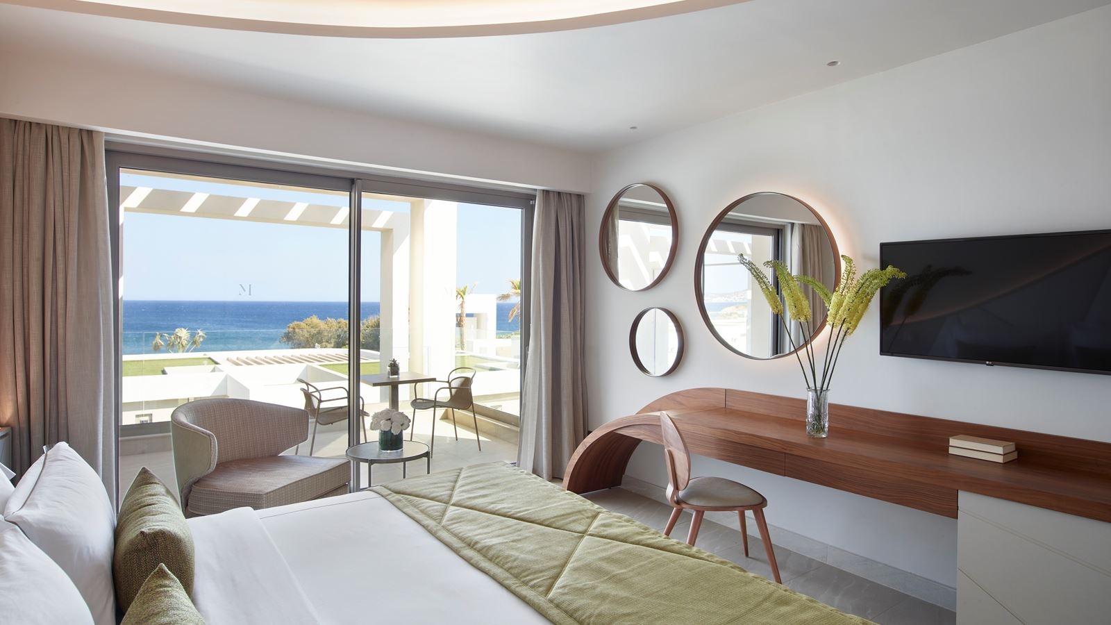 rooms-deluxe-bungalow-sea-view