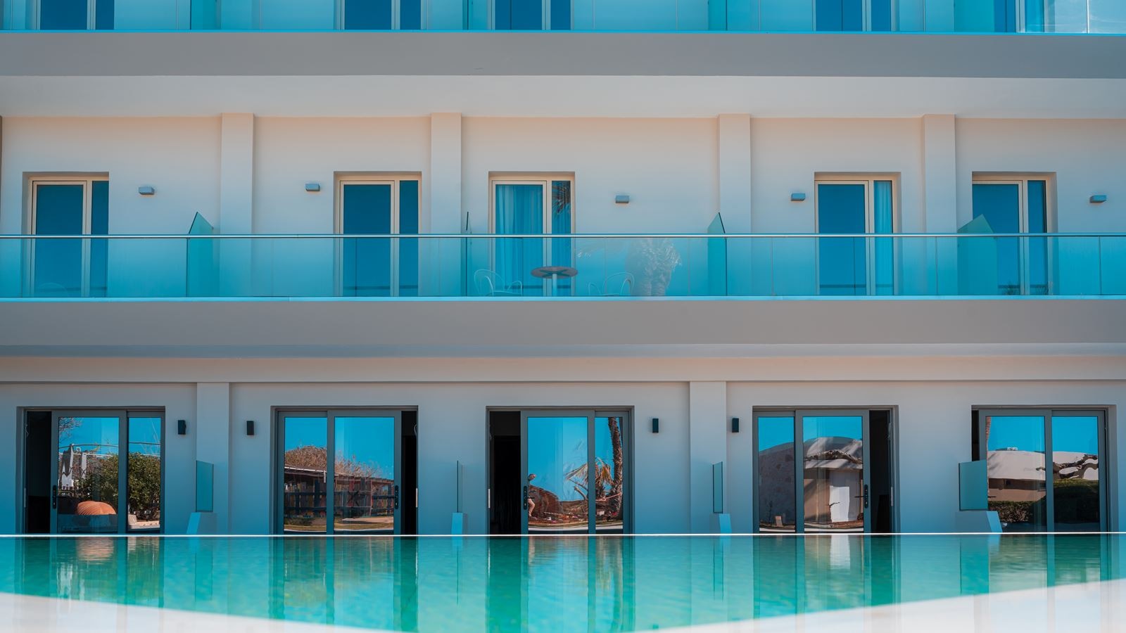 rooms-superior-double-shared-pool
