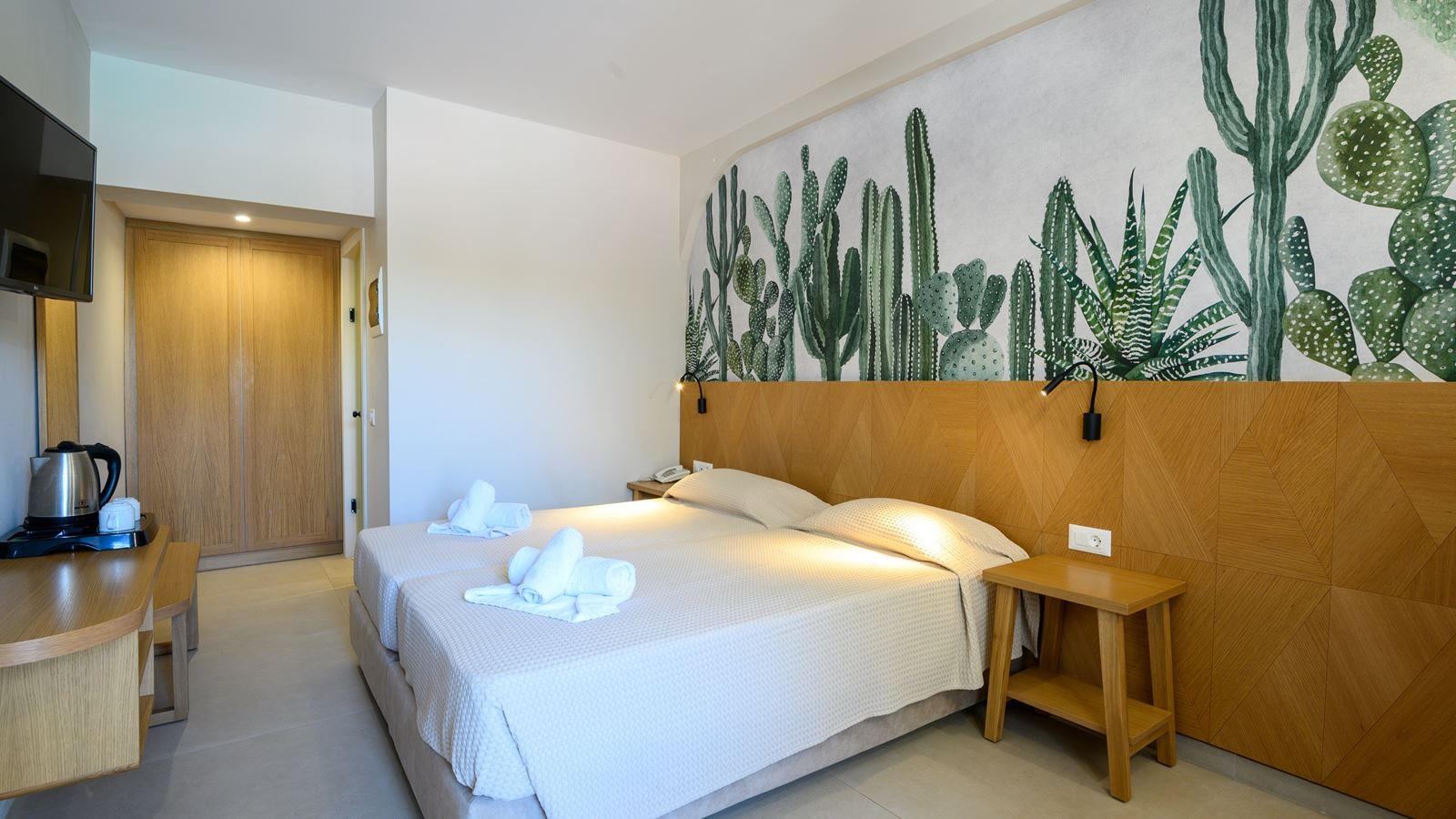 rooms-superior-double-shared-pool