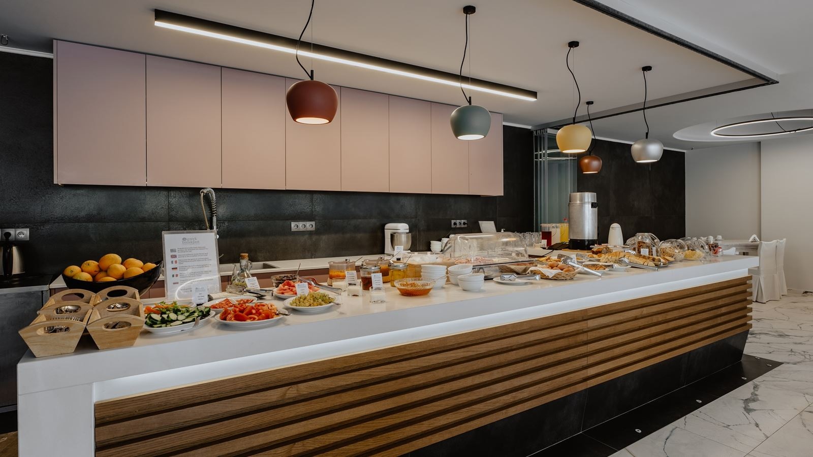 restaurants-restaurant