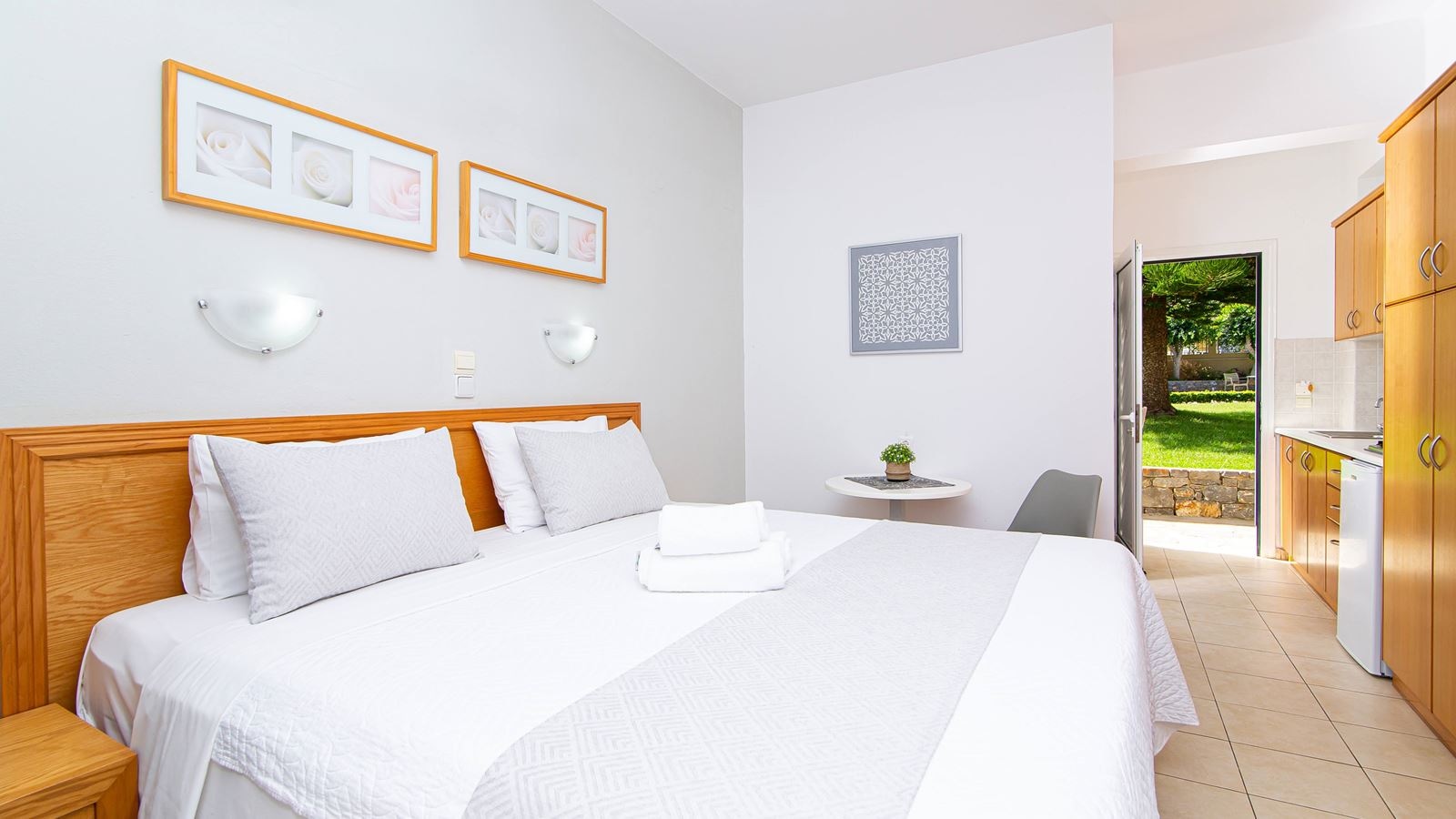 rooms-studio-superior-double--gardenseaview-balcony-or-terrace