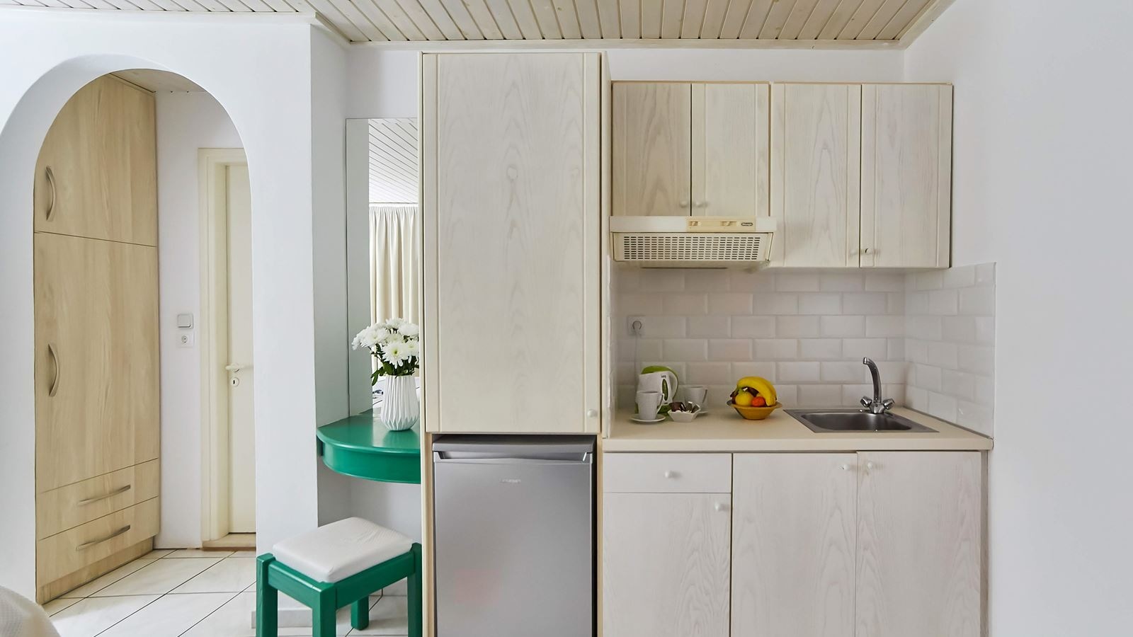 rooms-studio-superior-triple-gardenseaview-balcony-or-terrace