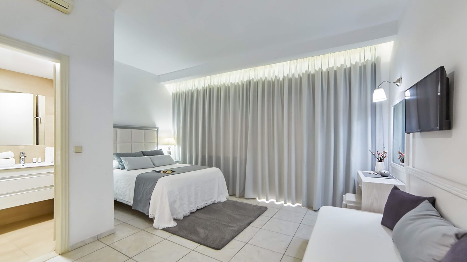 rooms-studio-superior-triple-gardenseaview-balcony-or-terrace