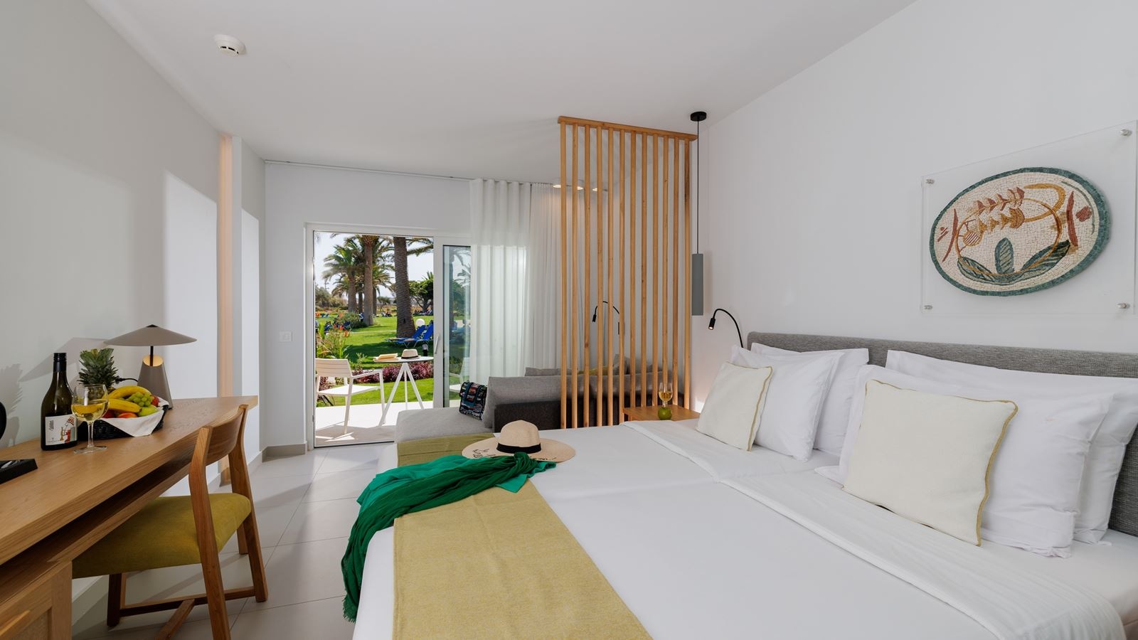 rooms-room-comfort-double-gardenview-balcony-or-terrace