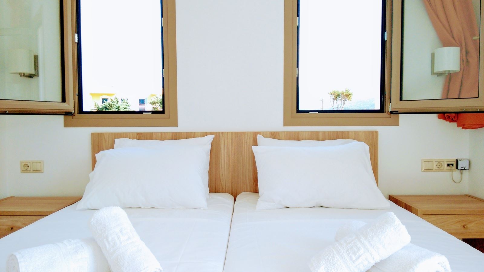 rooms-superior-1-bedroom-apartment-pool-or-sea-view-balcony-or-terrace