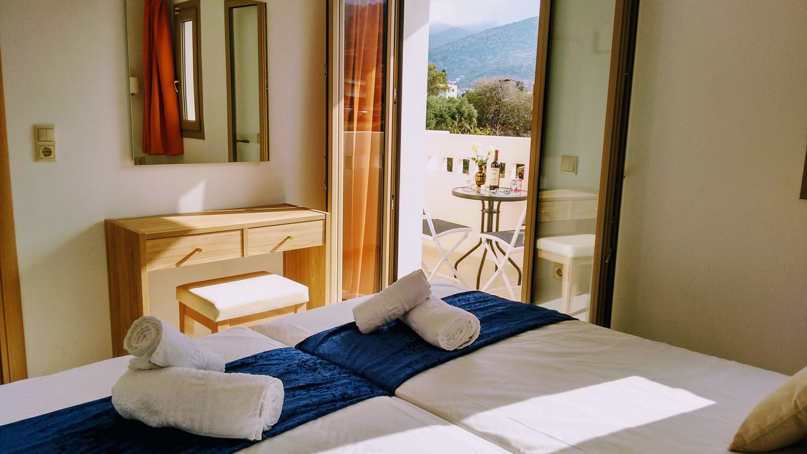 rooms-1-bedroom-triple-apartment-garden-view-balcony-or-terrace