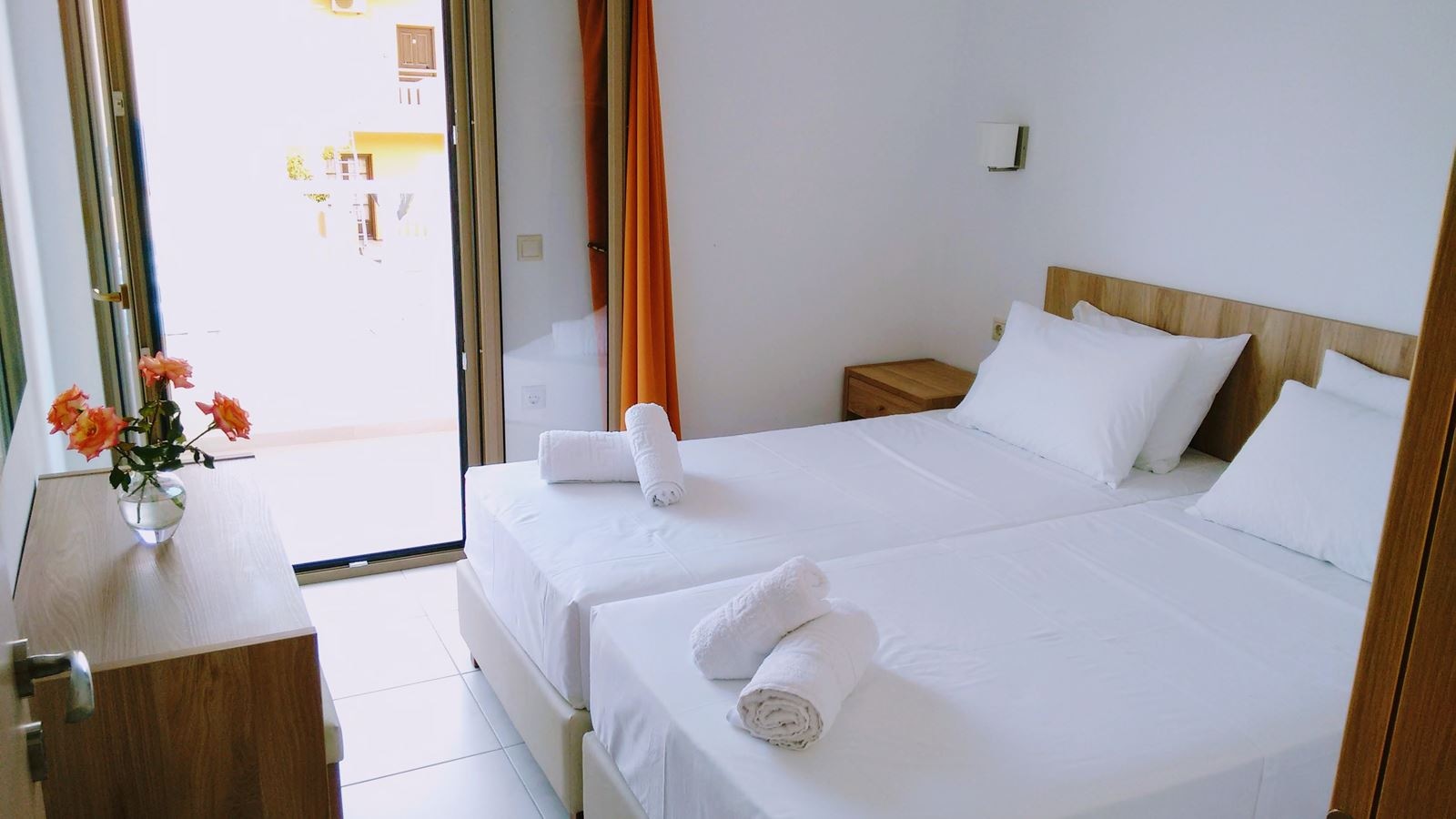 rooms-superior-1-bedroom-apartment-pool-or-sea-view-balcony-or-terrace