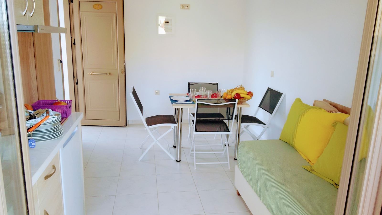 rooms-superior-1-bedroom-apartment-pool-or-sea-view-balcony-or-terrace