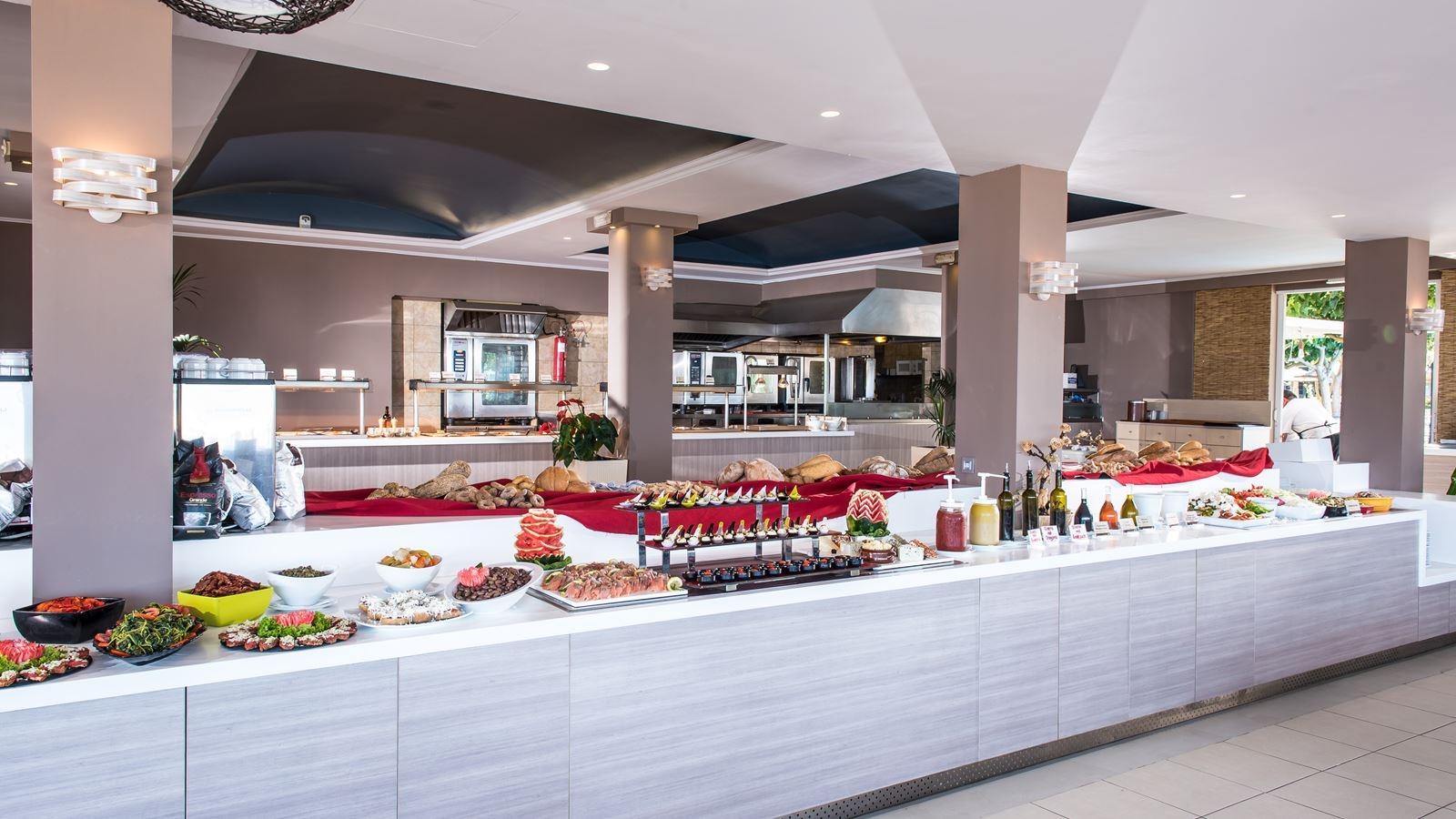 restaurants-lyra-restaurant