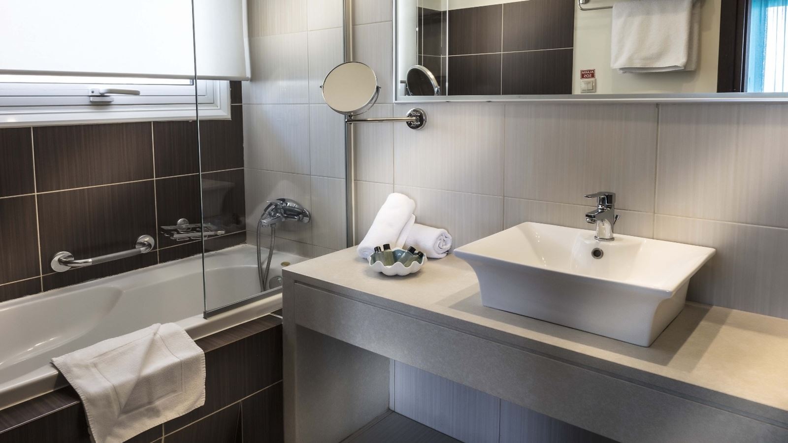 rooms-room-superior-double-side-sea-view