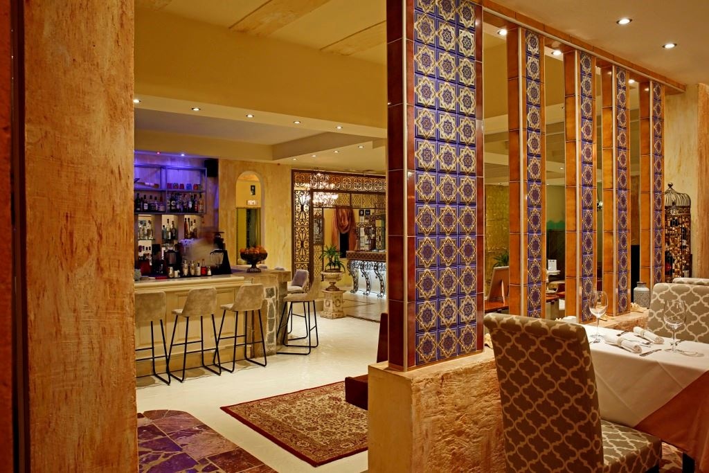 restaurants-restaurant