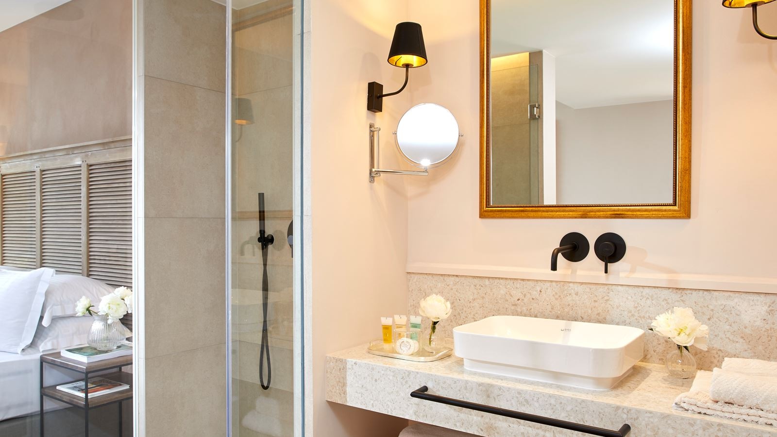 rooms-junior-suite-private-pool-sea-view