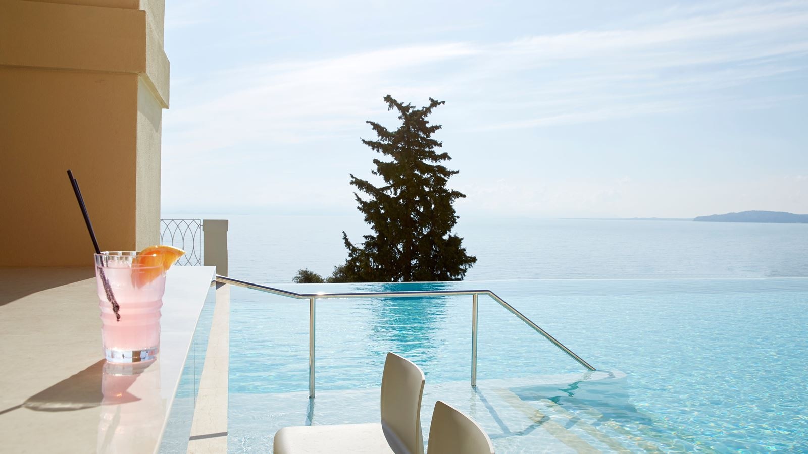 restaurants-aquavit-pool-a-la-carte-restaurant