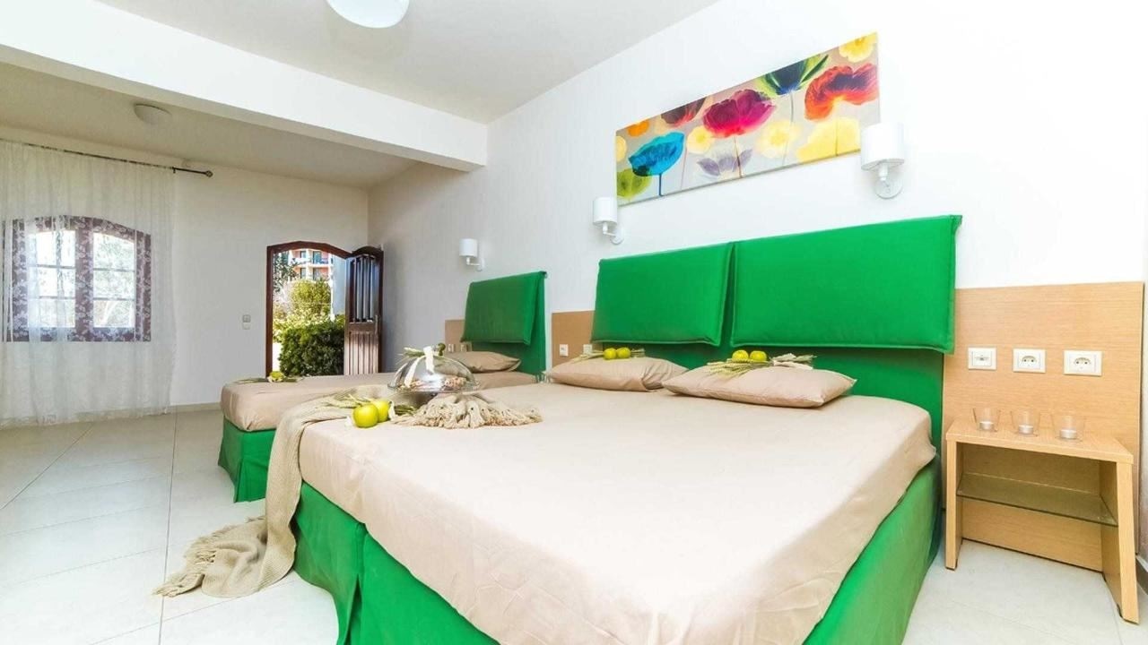 rooms-junior-suite-triple-balcony-or-terrace