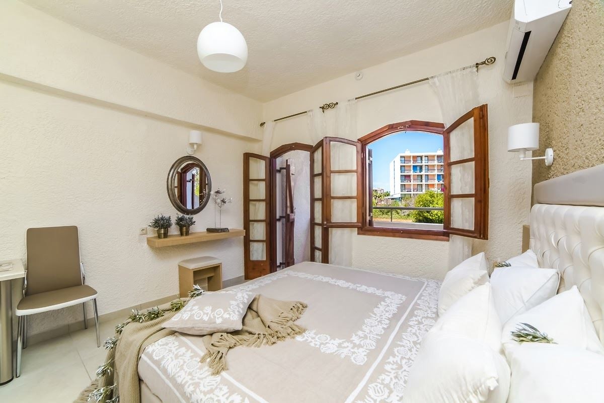 rooms-junior-suite-double-balcony-or-terrace