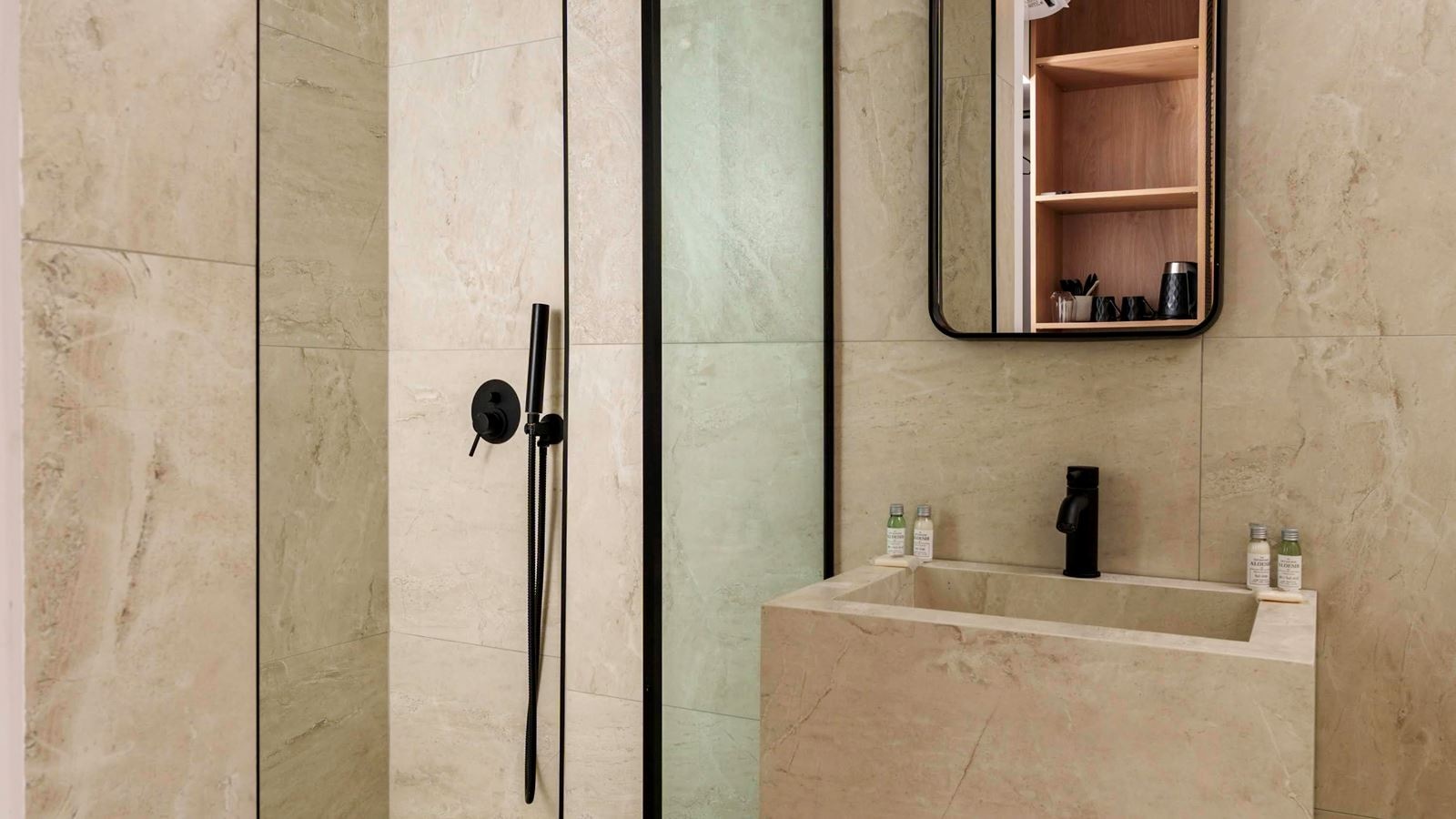 rooms-room-deluxe-twin-balcony-or-terrace