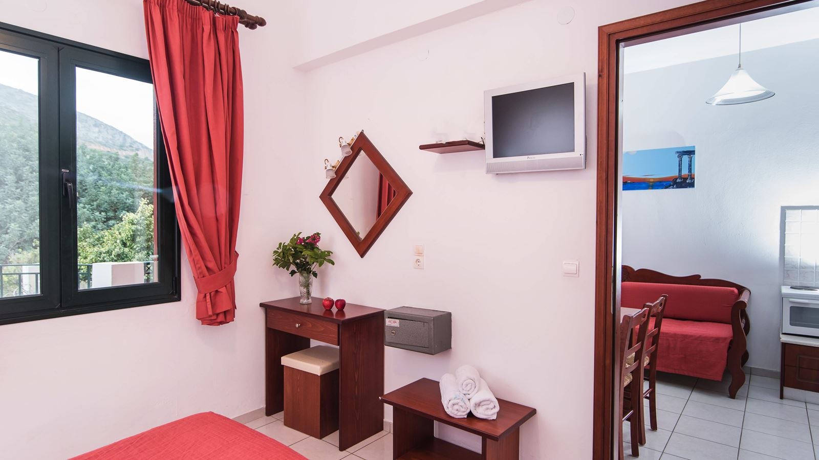 rooms-one-bedroom-apartment-garden-view-or-side-sea-view-3-pax