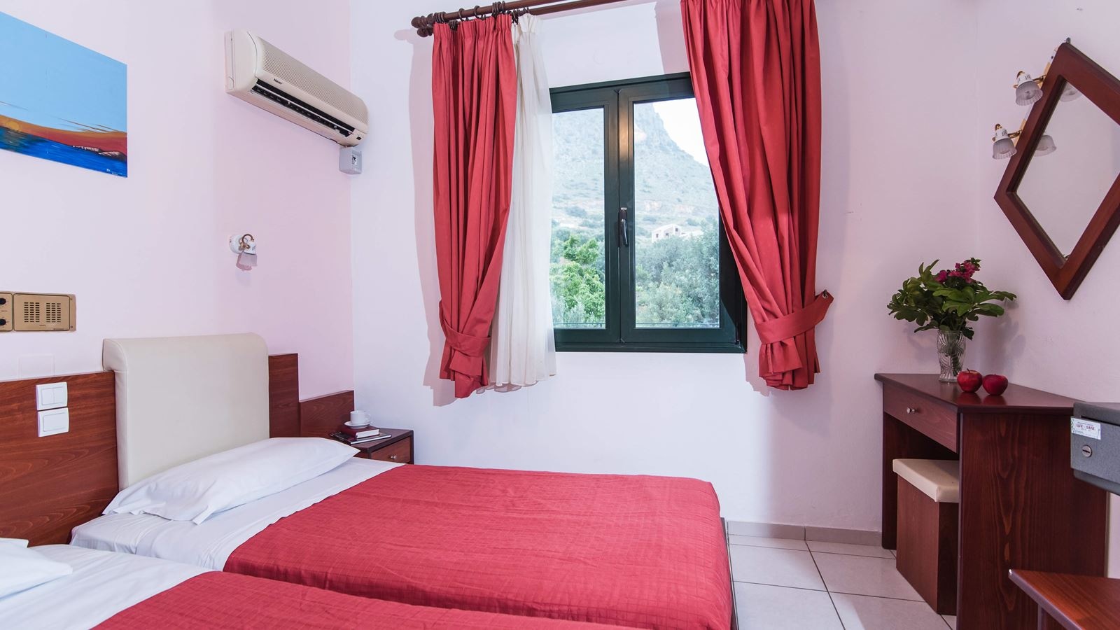 rooms-one-bedroom-apartment-garden-view-or-side-sea-view-3-pax