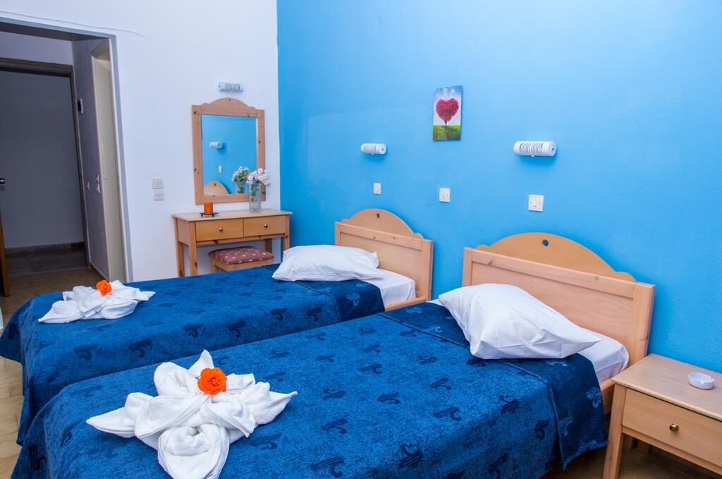 rooms-double-bungalow-garden-view