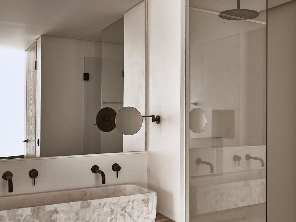 rooms-junior-suite-inland-view