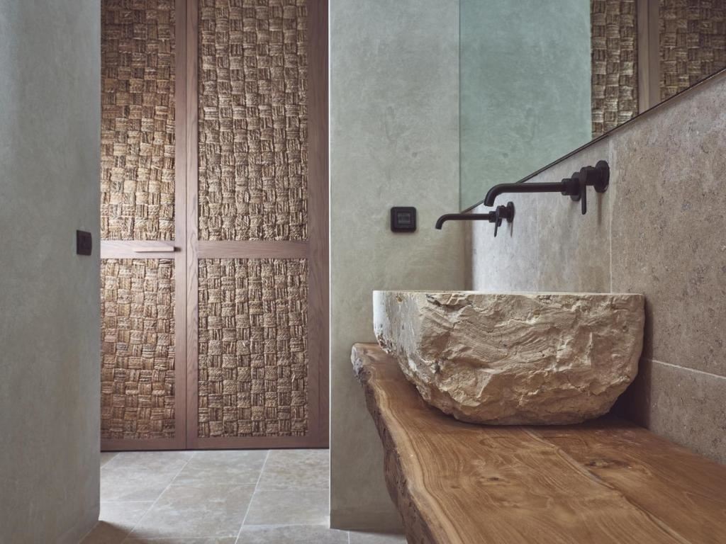 rooms-junior-suite-inland-view