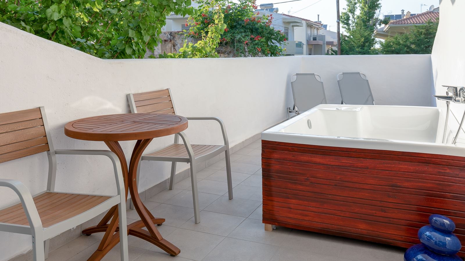 rooms-bliss-jacuzzi-room